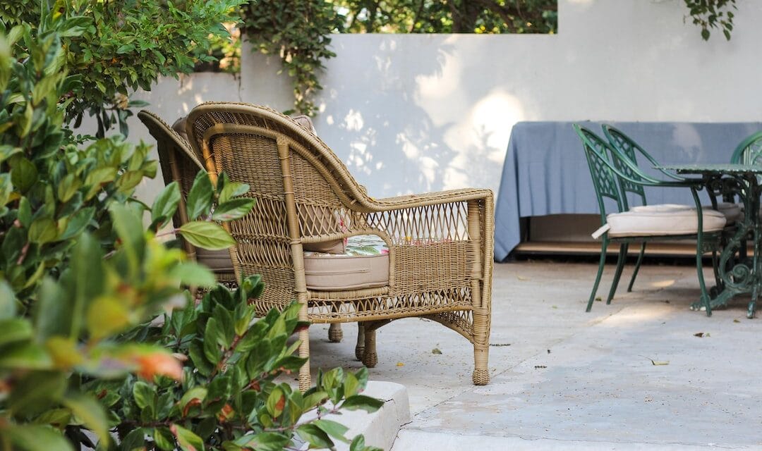 5 raisons d’acheter un canapé rotin pour votre salon !