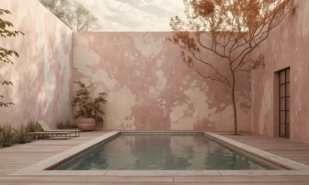 Eau trouble piscine : causes et méthode simple pour retrouver une eau claire